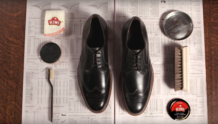 نحوه واکس زدن کفش چرم